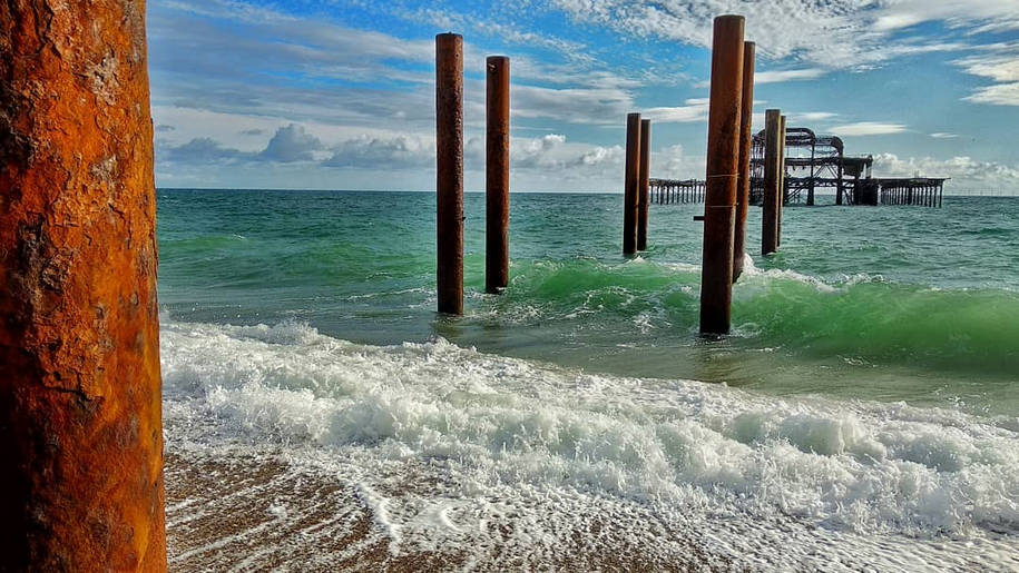 Pier peering.png